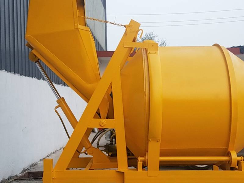 Máy trộn bê tông động cơ diesel JZC500-DH