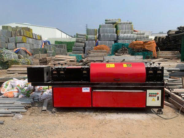 Máy làm thẳng ống Ermak