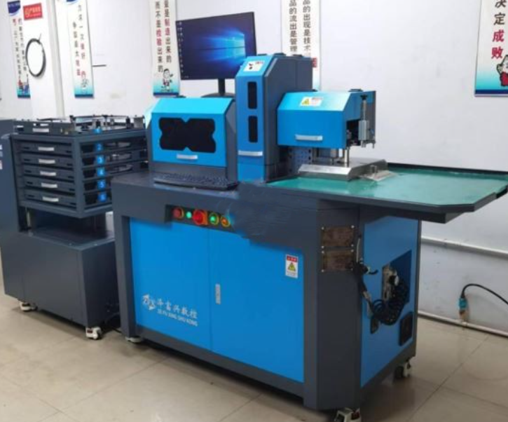 Máy uốn khuôn bế