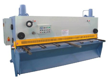 Máy cắt tôn thủy lực QC11Y-20x3200