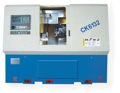 Máy tiện CNC băng phẳng CK6132x500