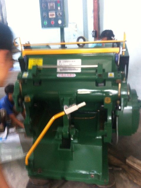 Máy bế giấy ML1100x800
