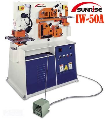 Máy cắt đột 50 tấn IW-50A