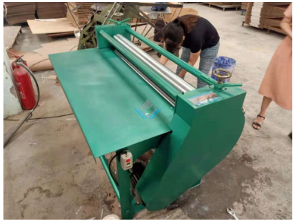 Máy Bôi Keo Thùng Carton CT-1500	