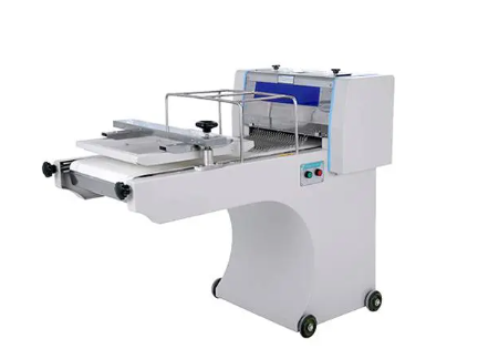 Máy se bột bánh mì TM 38