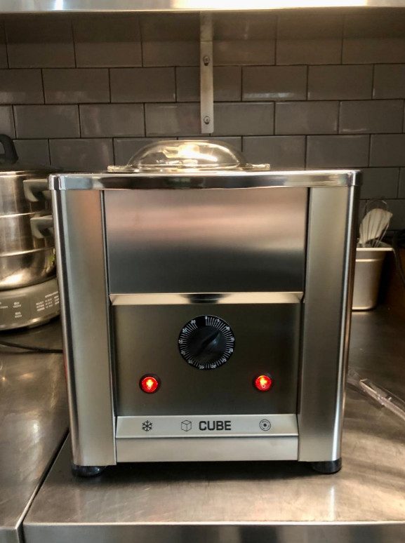 Máy làm kem cứng cube 1500 ý