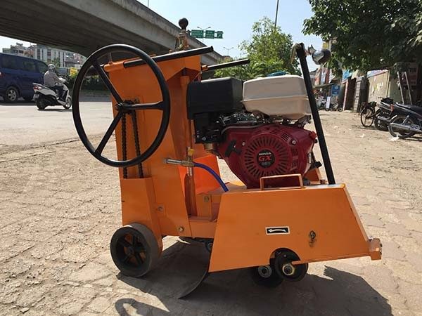 Máy cắt đường bê tông KC16